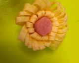 Foto langkah ke 8 dari resep Nasi Bento Minion.