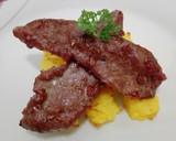 Foto del paso 8 de la receta: Filetes de pato con salsa de frambuesas s/ doraditos de polenta
