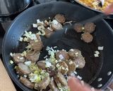 Foto del paso 1 de la receta: Guisantes con butifarra de perol