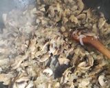 Gombás csirkés tészta recept fázis 3 fotója