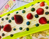 Foto del paso 4 de la receta: PIONONO CON MUCHA CREMA CHANTILLY, FRUTILLAS Y ARANDANOS🫔🍓🫐🫔🫐🍓🫔🍓🫐