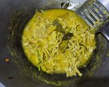 Foto langkah ke 3 dari resep Usus Ayam Bumbu Kuning daun kemangi💛.