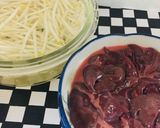 Foto del paso 1 de la receta: Higadito Salteado con Moyashi Cebollita China!