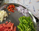A picture of step 2 of White sauce pasta.