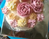 Foto langkah ke 4 dari resep Butter Cream Cake Flowers.