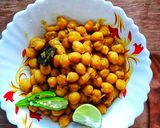 A picture of step 8 of Amritsari Chole.
