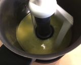 Une image de l'étape 1 de Sauce fromagère au jus de rhubarbe, épices et emmental.