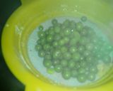 A picture of step 3 of Chickpea and green peas soup.