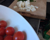 Foto del paso 1 de la receta: Tomate cherry, con palta y queso de cabra