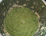 Foto del paso 5 de la receta: Tallarines con pollo y pesto de acelga (o espinaca) en Thermomix