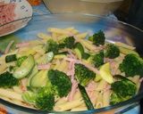 Zöldséges, sajtos, sonkás penne recept fázis 2 fotója