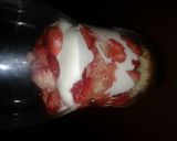 Foto del paso 6 de la receta: Postre en vasos con frutillas!