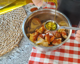 Foto del paso 6 de la receta: Fajitas de pollo con patatas bravas caseras en AirFryer Ninja Foodi Dual Zone