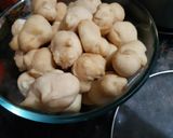 A picture of step 7 of Dahi bhalla chat.