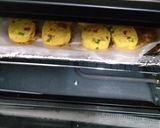 A picture of step 4 of Tutti fruitti Karachi biscuits.