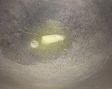 A picture of step 1 of Masala makhana.