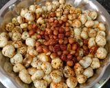 A picture of step 4 of Chatpata Makhana.