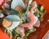 Foto del paso 7 de la receta Ensalada de aguacate y langostinos