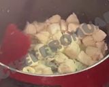 A picture of step 3 of Cream of chicken Mushroom soup.