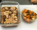 Foto del paso 4 de la receta: Solomillo de cerdo en salsa con su guarnición de zanahoria, manzana asada y cebolla caramelizada