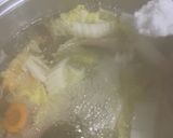 Foto langkah ke 2 dari resep Salmon Belly Soup.