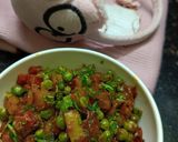 A picture of step 4 of Aloo Gajar Matar.