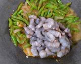 Foto langkah ke 3 dari resep Tumis buncis udang.