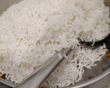 A picture of step 4 of Lemongrass rice.