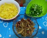 Foto langkah ke 2 dari resep Bubur ikan teri (khas Singkawang).