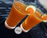 A picture of step 4 of Carrot and cucumber juice.