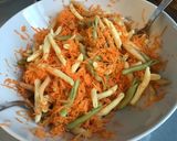 Une image de l'étape 4 de Salade de fusilis pugliesi aux carottes et olives (sauce vinaigrette aux herbes).