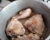 Foto del paso 2 de la receta: Pollo con crema al verdeo y fideos