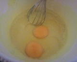 Foto langkah ke 4 dari resep Bika Ambon 2 Telur, Ekonomis-Bersarang-Enak-Legit.