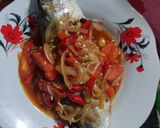 Foto langkah ke 3 dari resep Ikan Kembung Goreng Siram Brambang Lombok.
