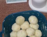 Foto langkah ke 2 dari resep Bola - Bola singkong Isi Gula Merah.