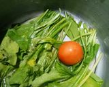 A picture of step 1 of Spinach Soup.