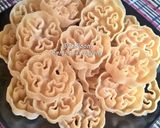 Foto langkah ke 6 dari resep 189. Kembang Goyang (Resep Dasar).