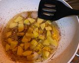 Foto langkah ke 2 dari resep Semur Bola-Bola Daging Kentang.