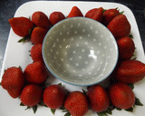 Foto del paso 2 de la receta: Fresones con crema de seda