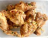 รูปขั้นตอนการทำที่ 6 ของ เมนูข้าวกล่อง🍚น่องไก่ทอดคลุกซอสสามรสพริกกระเทียม🧄🌶️ผัดผักบุ้ง🥬🌶️