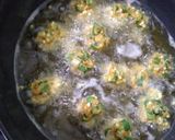 A picture of step 3 of Crispy Bhindi pakora.