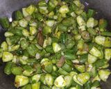 देशी परवल आलू की सब्जी (Desi parwal aloo ki sabzi recipe in Hindi) रेसिपी चरण 4 फोटो