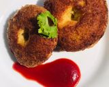 A picture of step 5 of Donut cutlets.