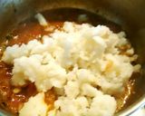 A picture of step 15 of Mashed potato curry.