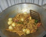 Foto langkah ke 7 dari resep Ayam Suwir Kemangi Telor Puyuh.