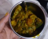 A picture of step 3 of Aloo bengan.