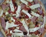 A picture of step 4 of My homemade pizza 1😍.