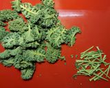 Foto del paso 1 de la receta: Chips de kale sabrosos, saludables y fáciles de preparar