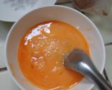รูปขั้นตอนการทำที่ 1 ของ ข้าวไข่ข้นซอสต้มยำไมโครเวฟ