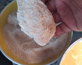 Foto del paso 3 de la receta: Milanesas de alitas de pollo al horno